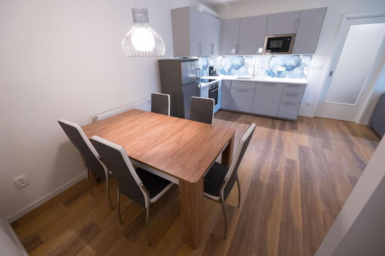 Bein Apartment With Parking Брно Экстерьер фото