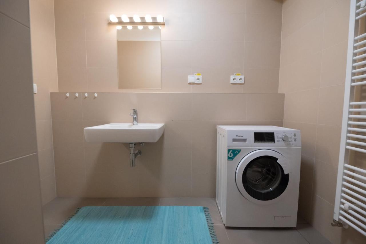 Bein Apartment With Parking Брно Экстерьер фото