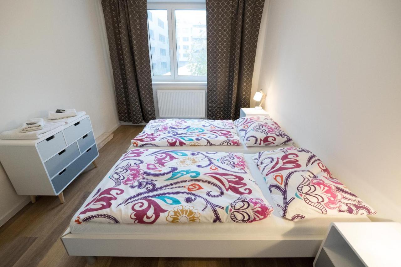 Bein Apartment With Parking Брно Экстерьер фото